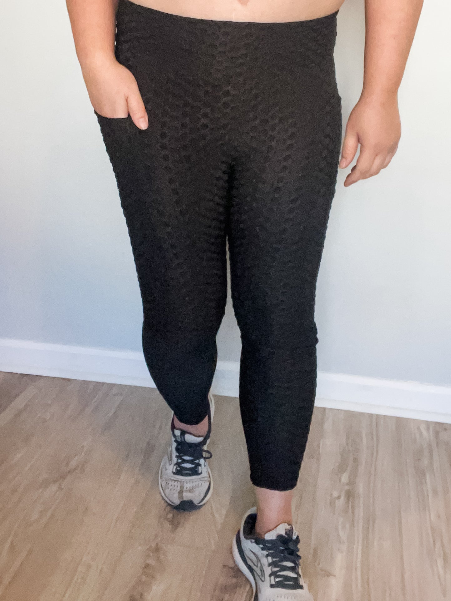 Textured butt scrunch leggings