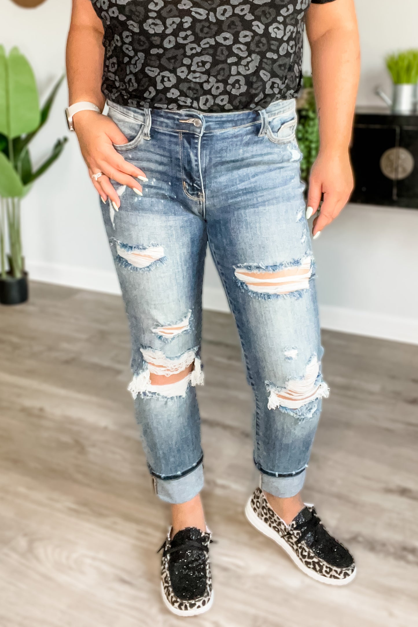 Judy Blue Bleach Splash Boyfriend Jeans